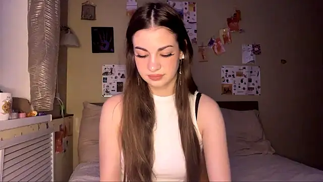 Snapshot of TheRealAnna chatting on December 4, 2:59 pm TheRealAnna online show from December 4, 2:59 pm