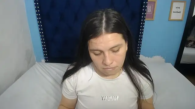 Snapshot of sexycum_dumpster chatting on December 16, 3:33 am sexycum dumpster online show from December 16, 3:33 am