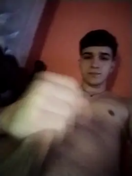 Snapshot of Danii2005 chatting on October 27, 1:37 pm Danii2005 online show from October 27, 1:37 pm