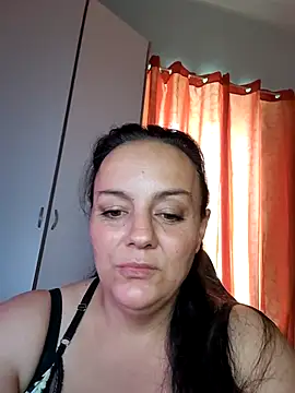 Snapshot of karina_katy chatting on October 21, 11:33 am karina katy online show from October 21, 11:33 am