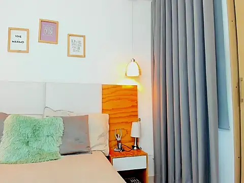 Snapshot of Abbie_royy chatting on October 27, 12:31 pm Abbie royy online show from October 27, 12:31 pm