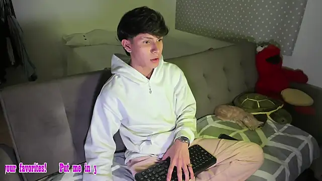 Snapshot of Will_starr chatting on February 19, 12:39 am Will starr online show from February 19, 12:39 am