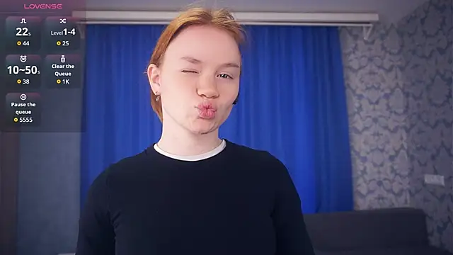 KarlynGow online show from December 22, 7:05 am