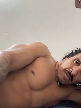 Snapshot of caiiobahia chatting on October 23, 3:06 am caiiobahia online show from October 23, 3:06 am