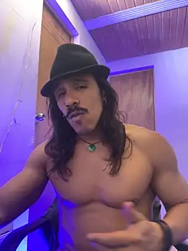 Snapshot of caiiobahia chatting on November 2, 3:53 am caiiobahia online show from November 2, 3:53 am