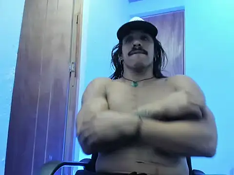 Snapshot of caiiobahia chatting on November 3, 2:51 pm caiiobahia online show from November 3, 2:51 pm