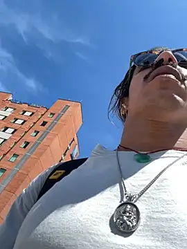 Snapshot of caiiobahia chatting on November 18, 5:06 pm caiiobahia online show from November 18, 5:06 pm