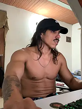 Snapshot of caiiobahia chatting on December 1, 5:18 pm caiiobahia online show from December 1, 5:18 pm