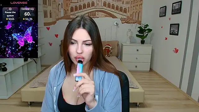 KittyShenson online show from March 21, 6:40 am