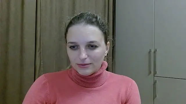 Snapshot of ElisSky301 chatting on October 26, 10:25 pm ElisSky301 online show from October 26, 10:25 pm