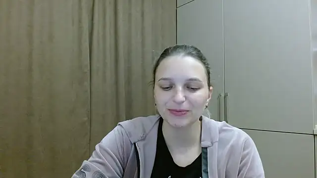 Snapshot of ElisSky301 chatting on November 12, 8:30 pm ElisSky301 online show from November 12, 8:30 pm