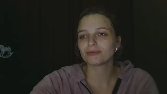 Snapshot of ElisSky301 chatting on December 14, 9:19 pm ElisSky301 online show from December 14, 9:19 pm