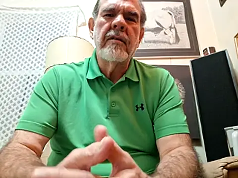 Snapshot of pena633 chatting on November 24, 10:42 pm pena633 online show from November 24, 10:42 pm