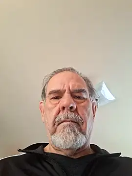 Snapshot of pena633 chatting on November 27, 2:30 pm pena633 online show from November 27, 2:30 pm