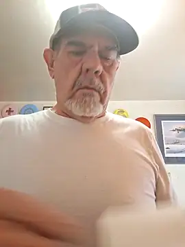 Snapshot of pena633 chatting on December 2, 3:07 pm pena633 online show from December 2, 3:07 pm