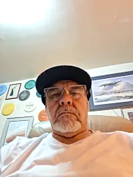 Snapshot of pena633 chatting on December 3, 3:14 am pena633 online show from December 3, 3:14 am