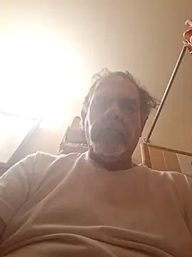 Snapshot of pena633 chatting on February 10, 8:40 am pena633 online show from February 10, 8:40 am