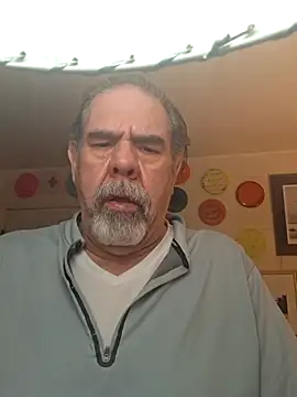 Snapshot of pena633 chatting on February 11, 12:48 am pena633 online show from February 11, 12:48 am