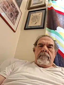 Snapshot of pena633 chatting on February 16, 1:29 pm pena633 online show from February 16, 1:29 pm