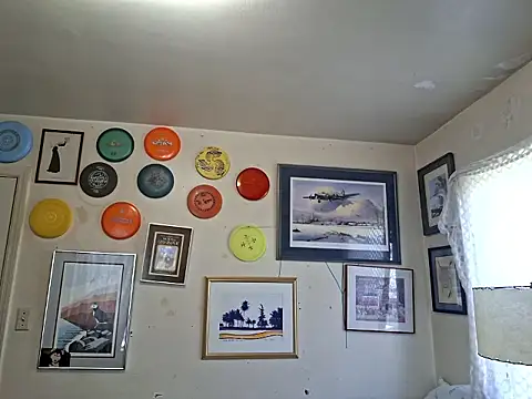 Snapshot of pena633 chatting on March 8, 7:17 pm pena633 online show from March 8, 7:17 pm