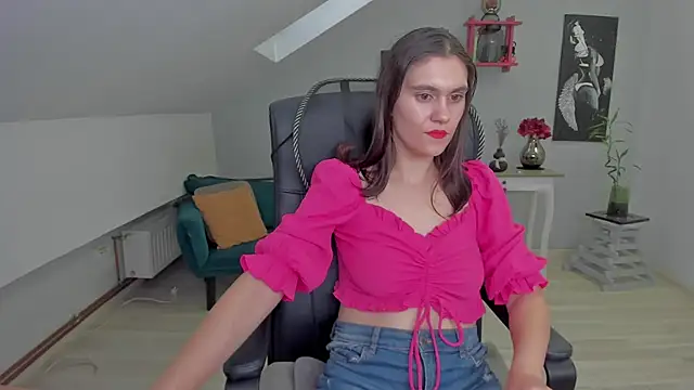 Snapshot of IzzyMonro chatting on December 4, 7:06 am IzzyMonro online show from December 4, 7:06 am