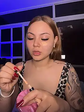 Beella1  online show from January 9, 11:35 am