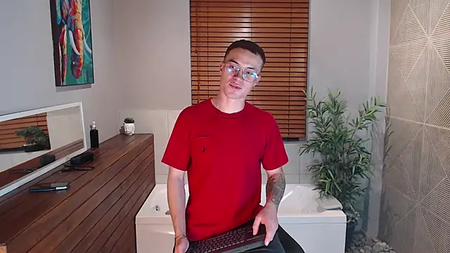 Lil James online show from November 15, 8:05 pm