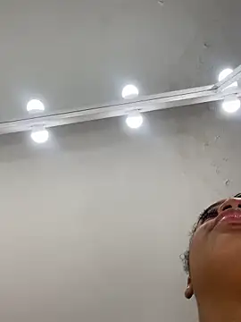 Snapshot of NataliaaMiller_ chatting on November 23, 11:43 am NataliaaMiller online show from November 23, 11:43 am