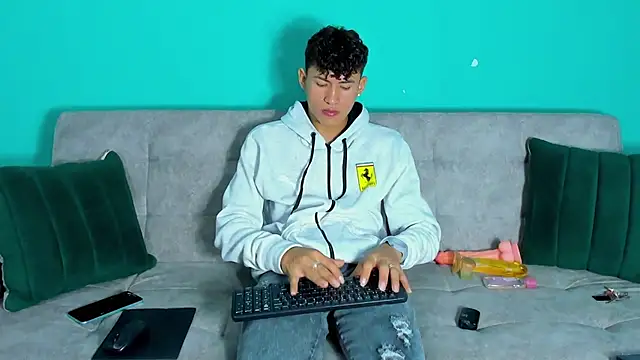 Nicolas Torres  online show from November 24, 7:52 am