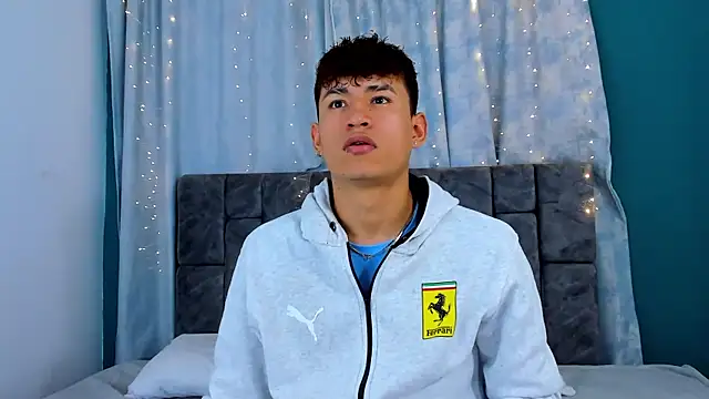 Nicolas Torres  online show from December 14, 3:56 am