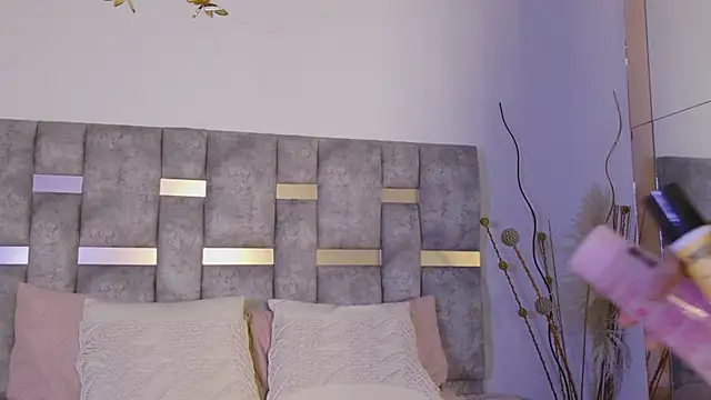 Snapshot of Karina_Wong chatting on November 1, 7:27 pm Karina Wong online show from November 1, 7:27 pm