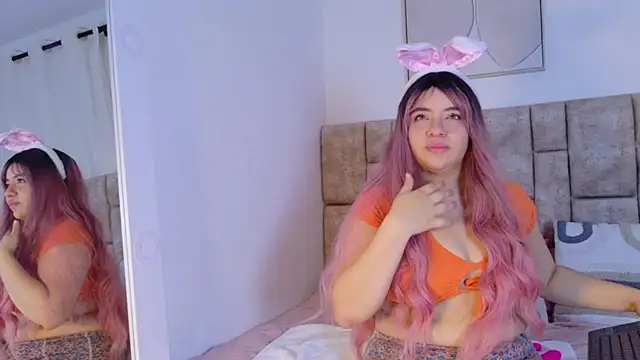 Snapshot of Karina_Wong chatting on November 26, 9:16 pm Karina Wong online show from November 26, 9:16 pm