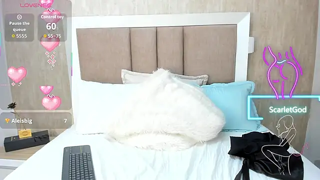 Snapshot of Scarletgod chatting on November 13, 12:09 am Scarletgod online show from November 13, 12:09 am