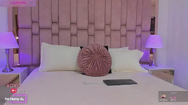 Snapshot of Scarletgod chatting on December 1, 8:58 pm Scarletgod online show from December 1, 8:58 pm