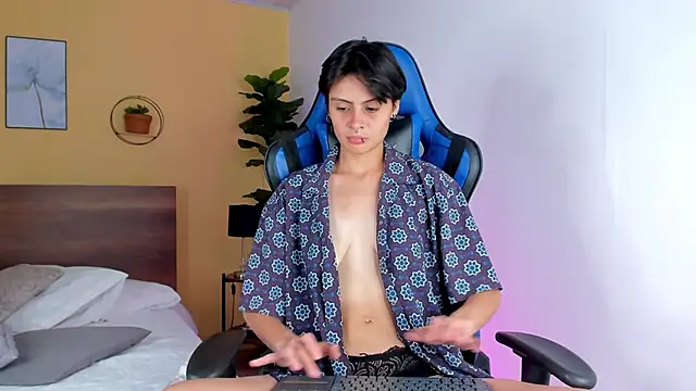 MartinnaGrecco online show from November 14, 8:29 pm