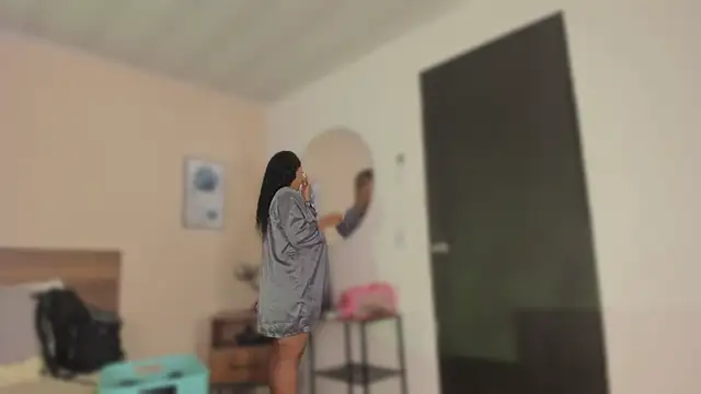 Snapshot of YariRose chatting on January 10, 1:46 pm YariRose online show from January 10, 1:46 pm