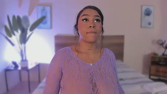 Snapshot of YariRose chatting on January 12, 3:50 pm YariRose online show from January 12, 3:50 pm