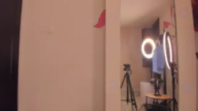 Snapshot of YariRose chatting on February 5, 2:22 pm YariRose online show from February 5, 2:22 pm