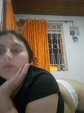 Layla Latina online show from January 13, 1:55 am