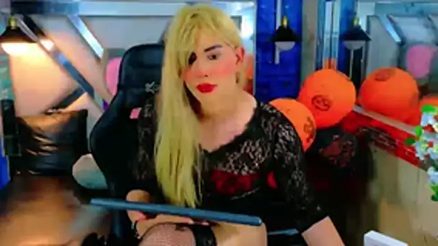 Snapshot of Jennfer_Winson chatting on October 25, 10:15 pm Jennfer Winson online show from October 25, 10:15 pm