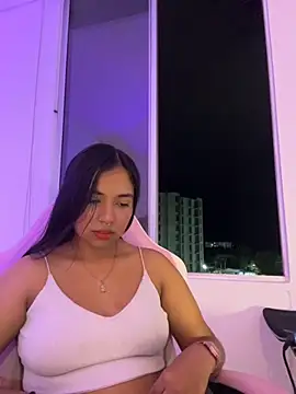 aly nicols online show from October 28, 12:36 am