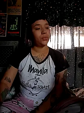 Snapshot of Isis_Bathory chatting on November 25, 12:27 pm Isis Bathory online show from November 25, 12:27 pm