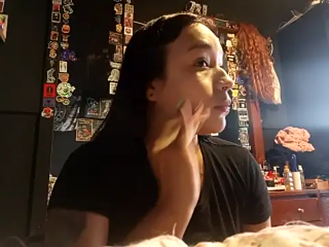 Snapshot of Isis_Bathory chatting on November 29, 2:31 pm Isis Bathory online show from November 29, 2:31 pm