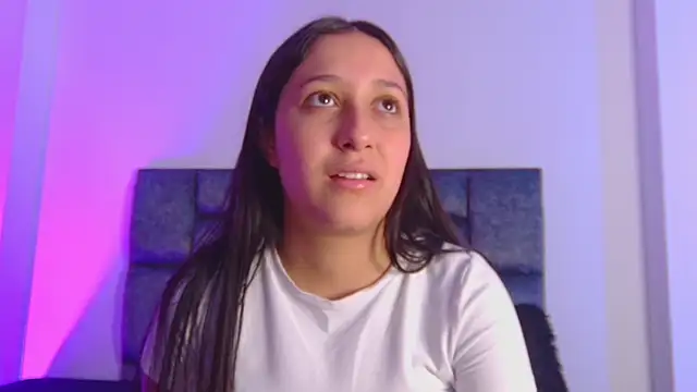 Snapshot of kittymonroe1 chatting on December 14, 5:07 pm kittymonroe1 online show from December 14, 5:07 pm