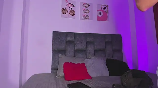 kittymonroe1 online show from June 7, 5:49 pm