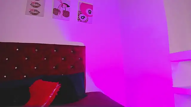 kittymonroe1 online show from July 17, 5:07 pm