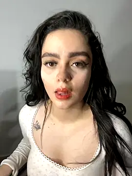 Snapshot of Selena_Roa chatting on November 15, 12:41 am Selena Roa online show from November 15, 12:41 am