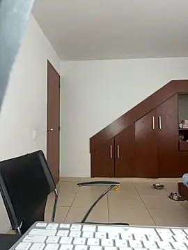 Snapshot of Selena_Roa chatting on November 25, 2:06 pm Selena Roa online show from November 25, 2:06 pm