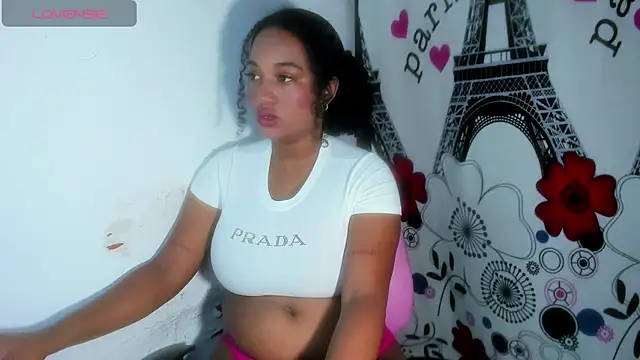 Snapshot of BlackityBae chatting on December 15, 1:37 pm BlackityBae online show from December 15, 1:37 pm