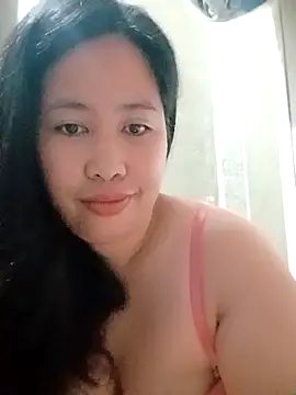 Snapshot of Creamy_Pussycat28 chatting on November 12, 9:36 pm Creamy Pussycat28 online show from November 12, 9:36 pm